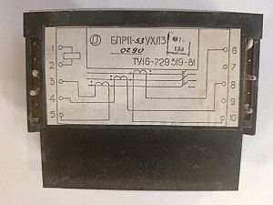Схема подключения блока управления защитой БПР11 устанавливаемого на автоматических выключателях ВА55-41, ВА55-43, ВА53-43, ВА53-41 с 1985 года выпуска по 2000 год. На ней мы видим что 1-2 подключение расцепителя , 3-5 подключение датчика тока полюса А, 4-8 датчик тока В и 6-10 полюс С