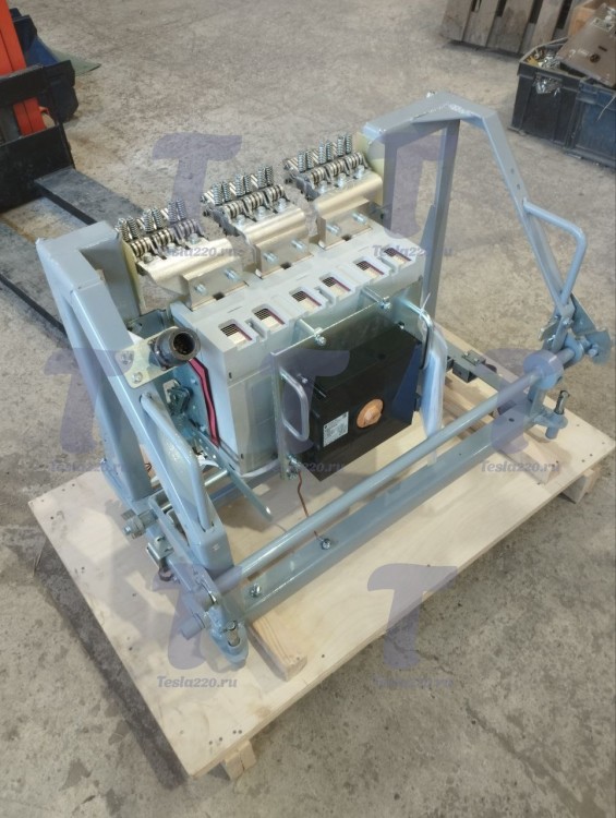 АВ2М20СВ-55-43 вид сверху 2000А